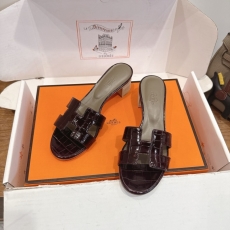 Hermes Sandals